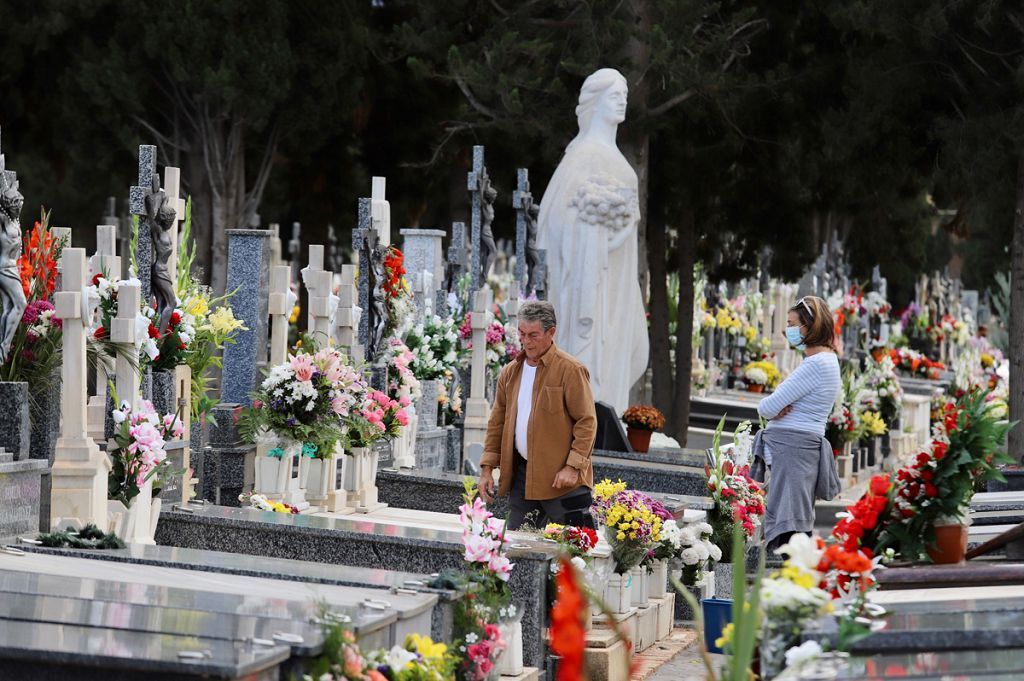 Cementerio de Nuestro Padre Jesús de Espinardo en el día de Todos los Santos