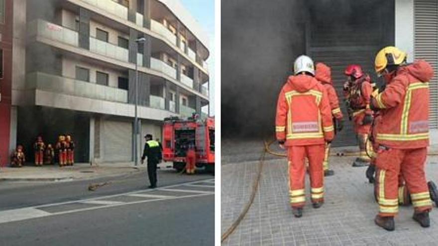 Los bomberos en el lugar del incendio