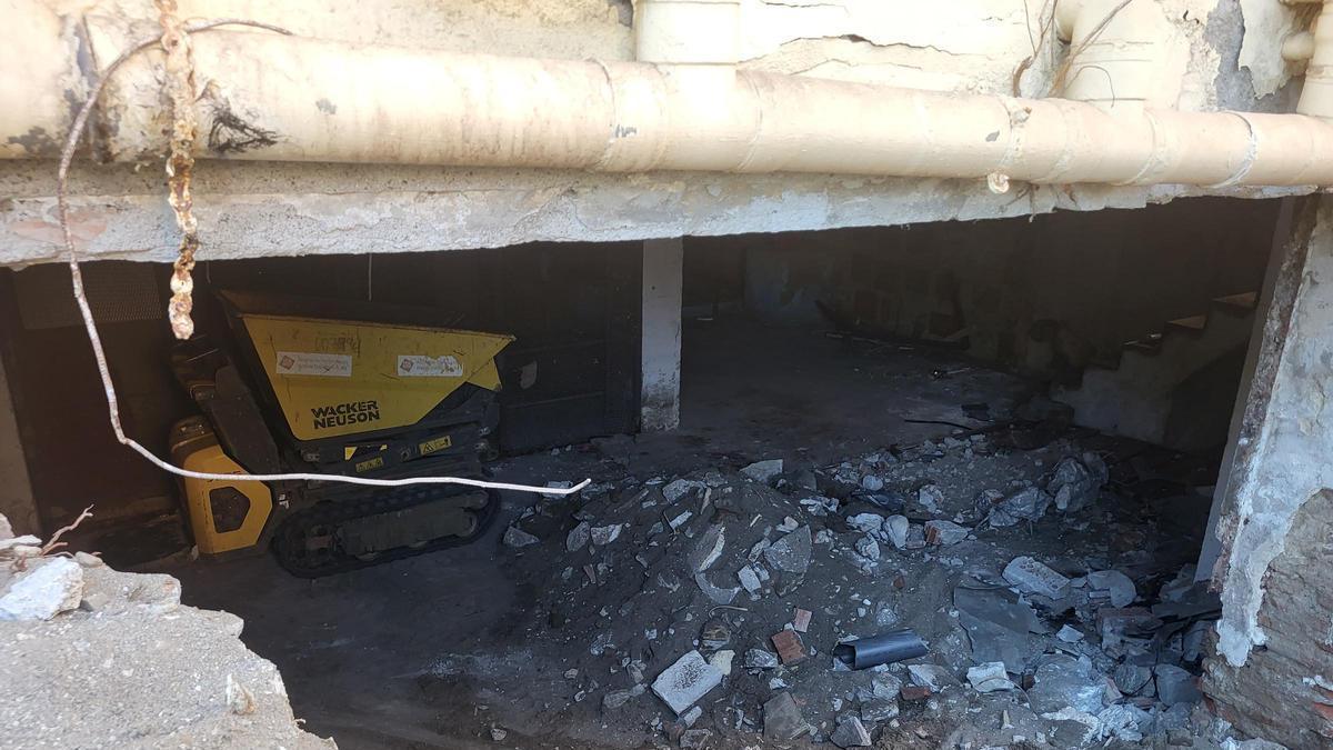 La apertura del edificio con la maquinaria dentro