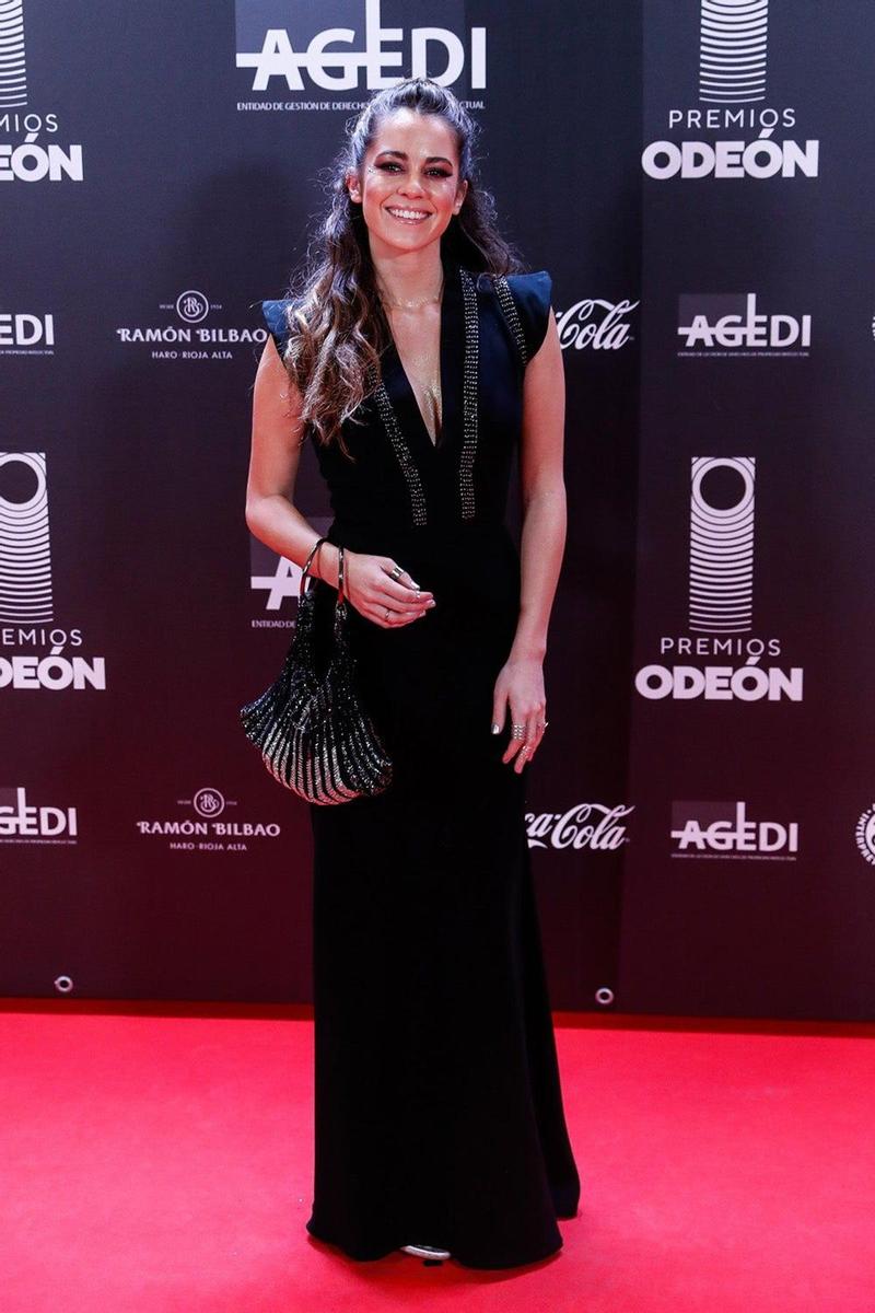 Sofía Ellar se pasa al lado más oscuro en los 'Premios Odeón 2020'
