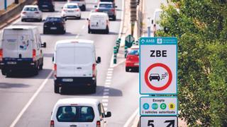 Etiqueta medioambiental para la Zonas de Bajas Emisiones: clasificación, cuánto cuesta y cómo comprobar cuál necesito