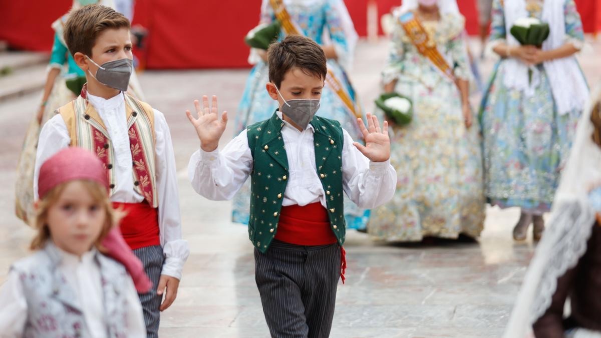 Búscate en el segundo día de Ofrenda por la calle Caballeros (entre las 17.00 y las 18.00 horas)