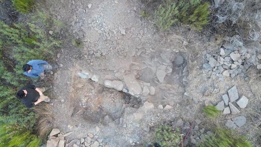 Descubren una aldea altomedieval con cementerio en Casaio, Valdeorras