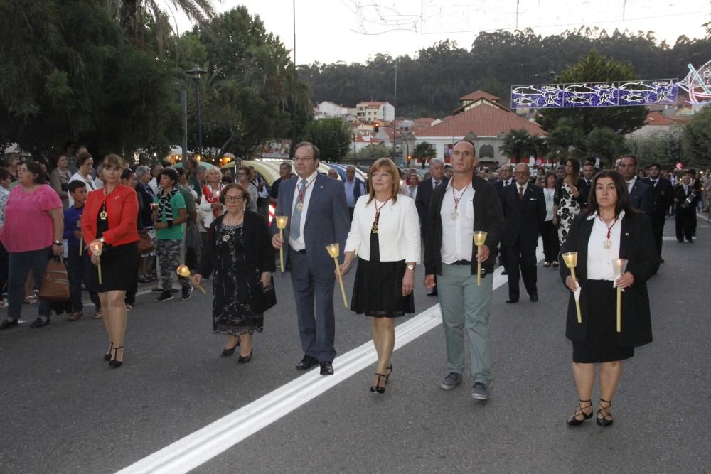 Un Cristo entre el fervor de la multitud. // Santos Álvarez