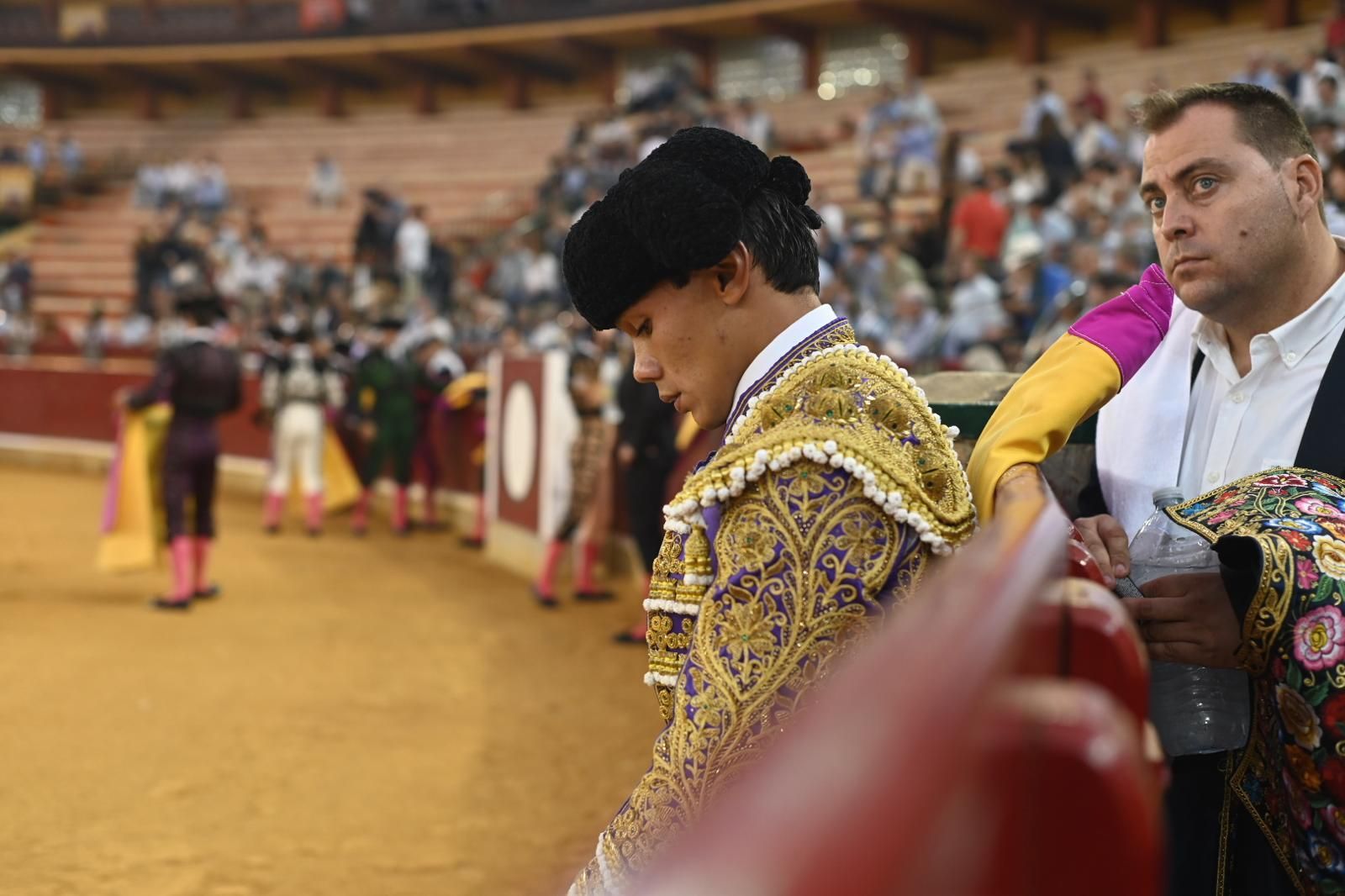 En imágenes | Primera novillada de la Feria taurina del Pilar en Zaragoza