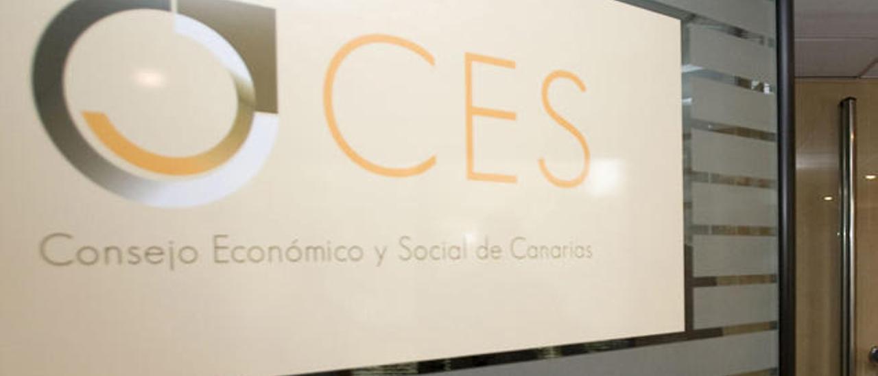 La ley de los hoteles de cuatro estrellas tropieza con el Consejo Económico y Social