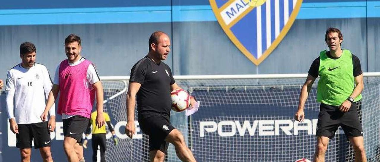 Por la izquierda, Carmona, Traver, José Alberto e Iván Hernández, ayer en Málaga.