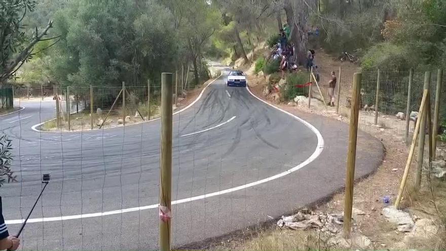 Accidente del rally desde la curva donde el coche pierde el control