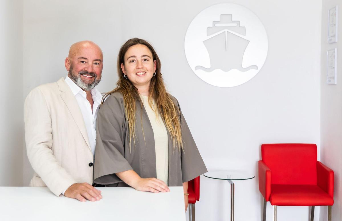 Toni Salom, fundador y director general de Nautipaints Group, y Maena Salom, mánager de Nautichander.