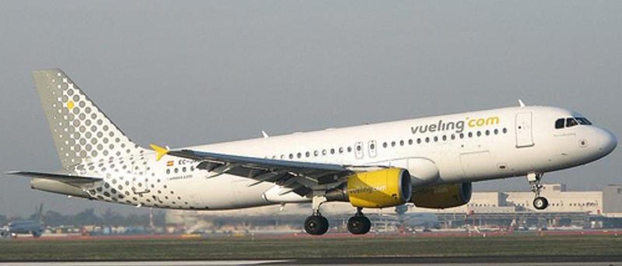 Despegue de un avión de la compañía Vueling