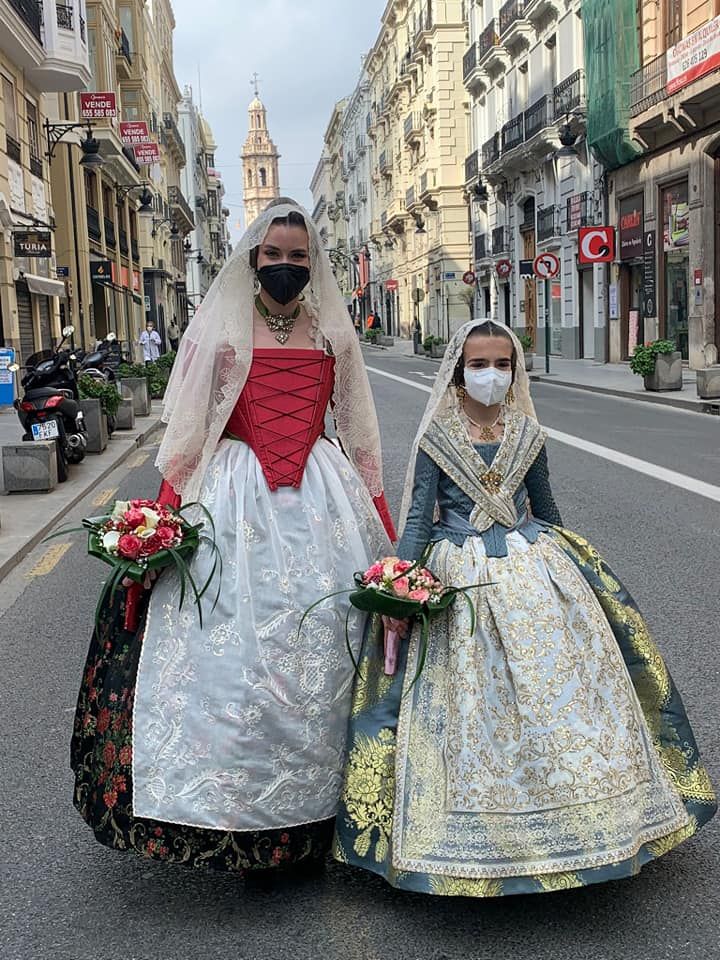 Actividad en la calle y en casa en el fin de semana de  "Prefallas"