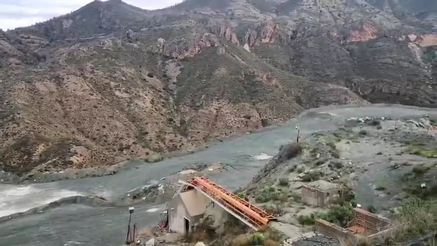 Así está la cantera abandonada en la cima del Cabezo Negro en la Sierra de Albatera