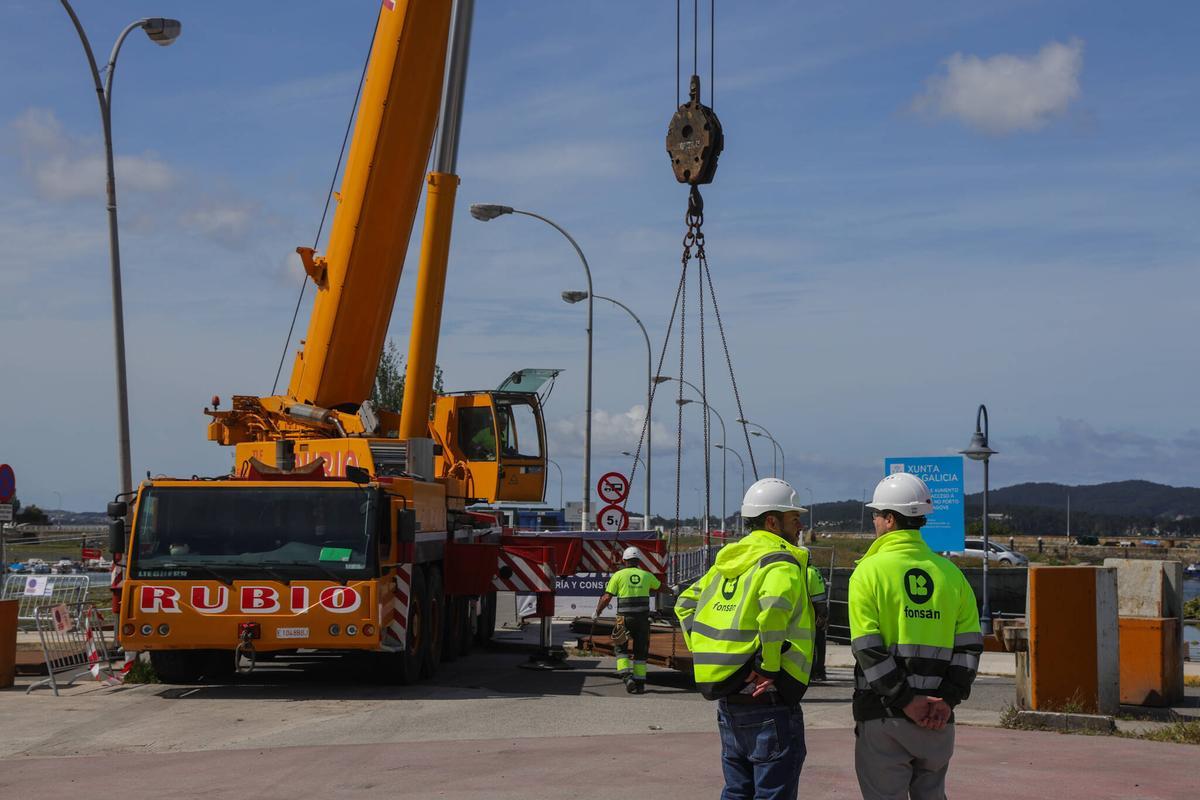 Operativo de las obras en el puente de As Goritas de Cambados.