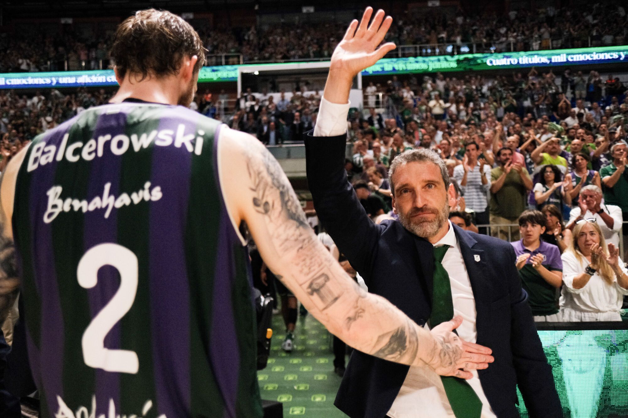 Despedida entre afición y el Unicaja