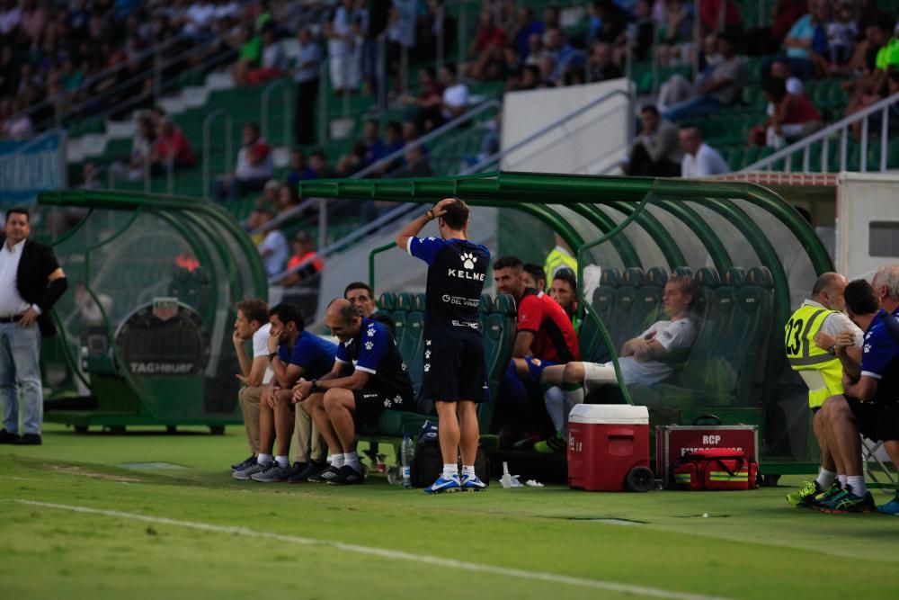 Elche y Nàstic empatan en el Martínez Valero