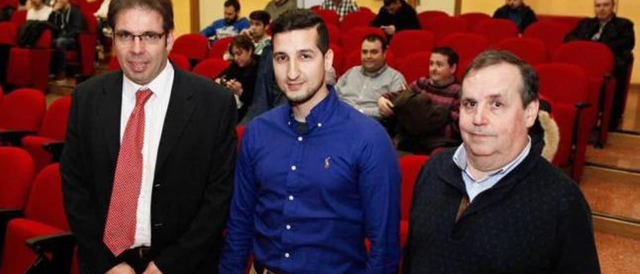 Luis Antonio Gaite, Slimane Kechiar y Fernando Manuel García, ayer, en la Politécnica.