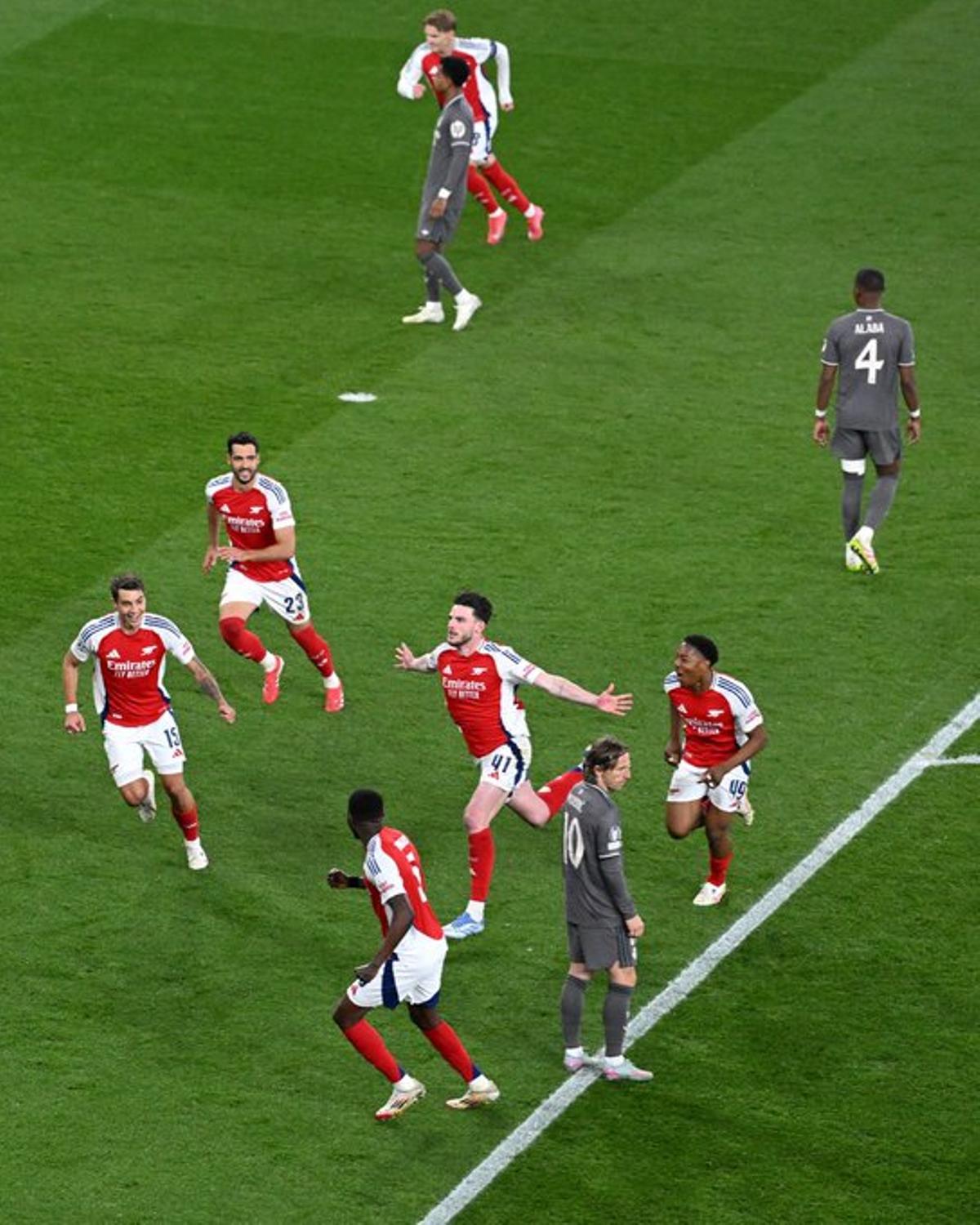 Rice firmó dos goles