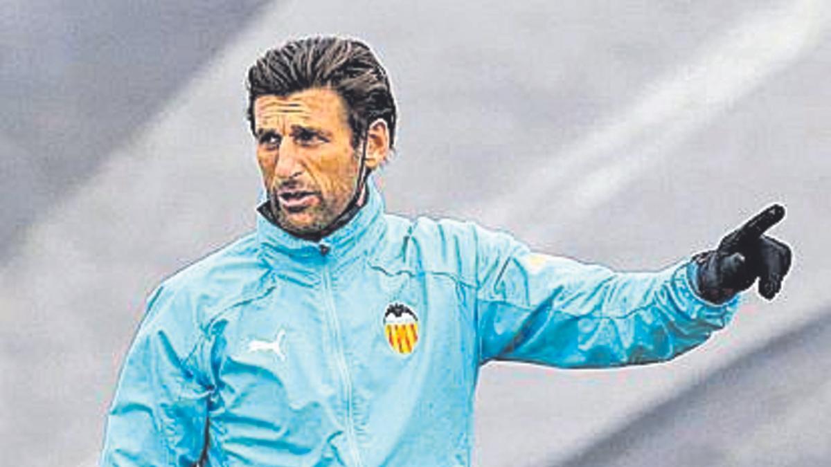 Miguel Ángel Angulo, técnico del VCF Mestalla.