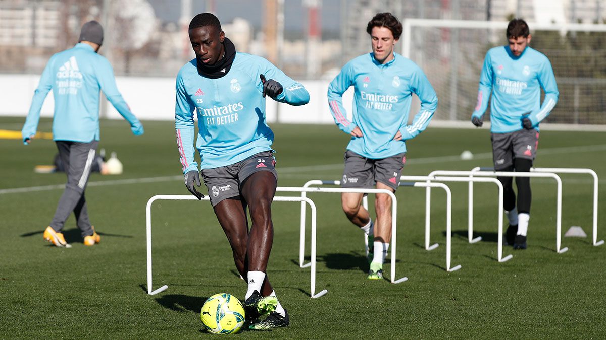 Mendy y Odriozola, en el entrenamiento de esta mañana