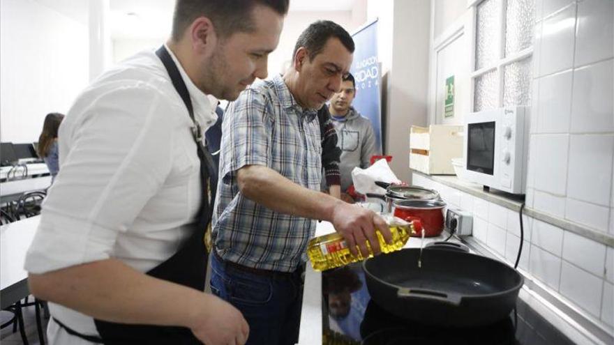 ‘La Caridad’ cocina recetas solidarias