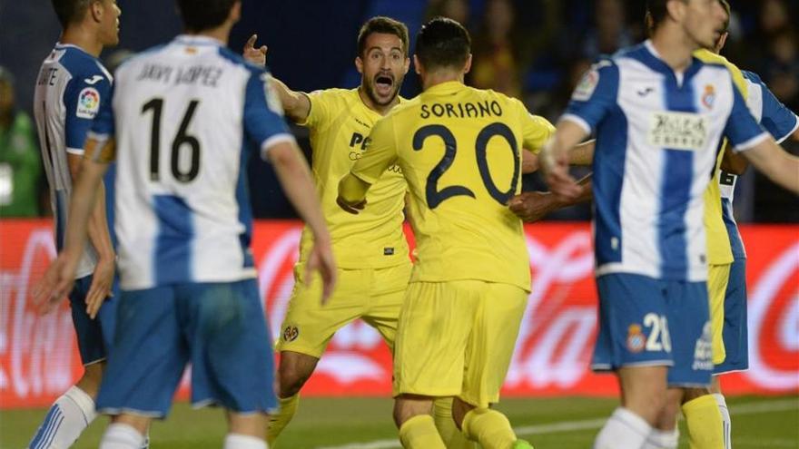 Bakambu firma el segundo y sentencia para el Villarreal (2-0)