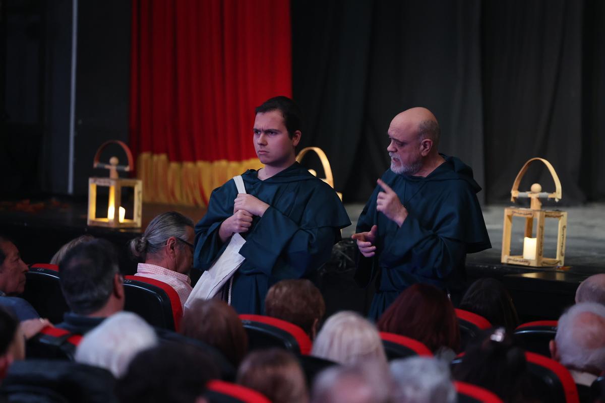 Santiago Ballester hace un cameo en la presentación de Na Jordana