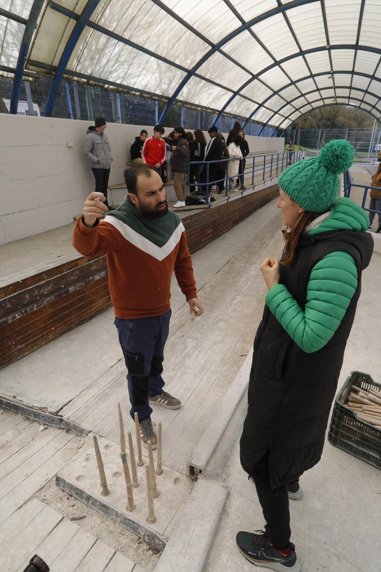 EN IMÁGENES: Así jugaron a los bolos batientes los estudiantes del instituto de La Magdalena