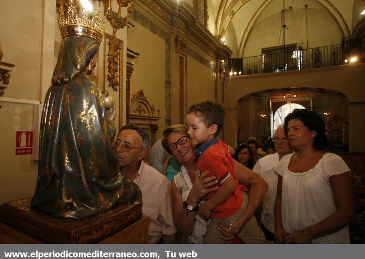 Vial-real devuelve su patrona a la ermita