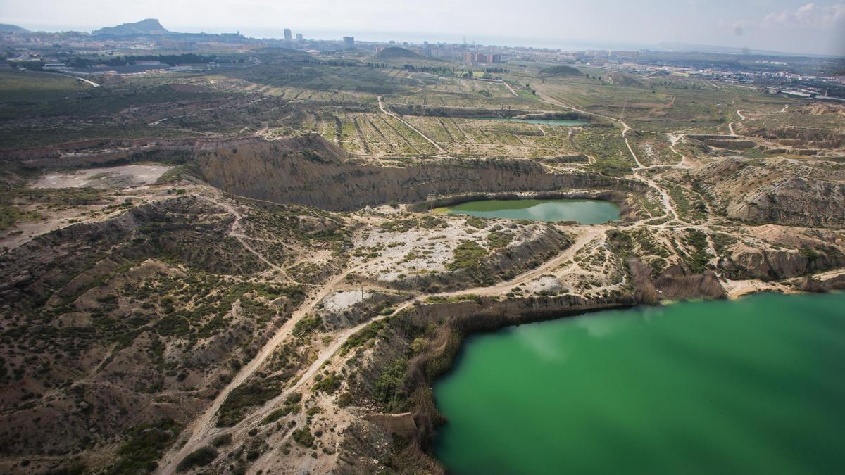Una imagen aérea de la laguna de Rabasa, en Alicante