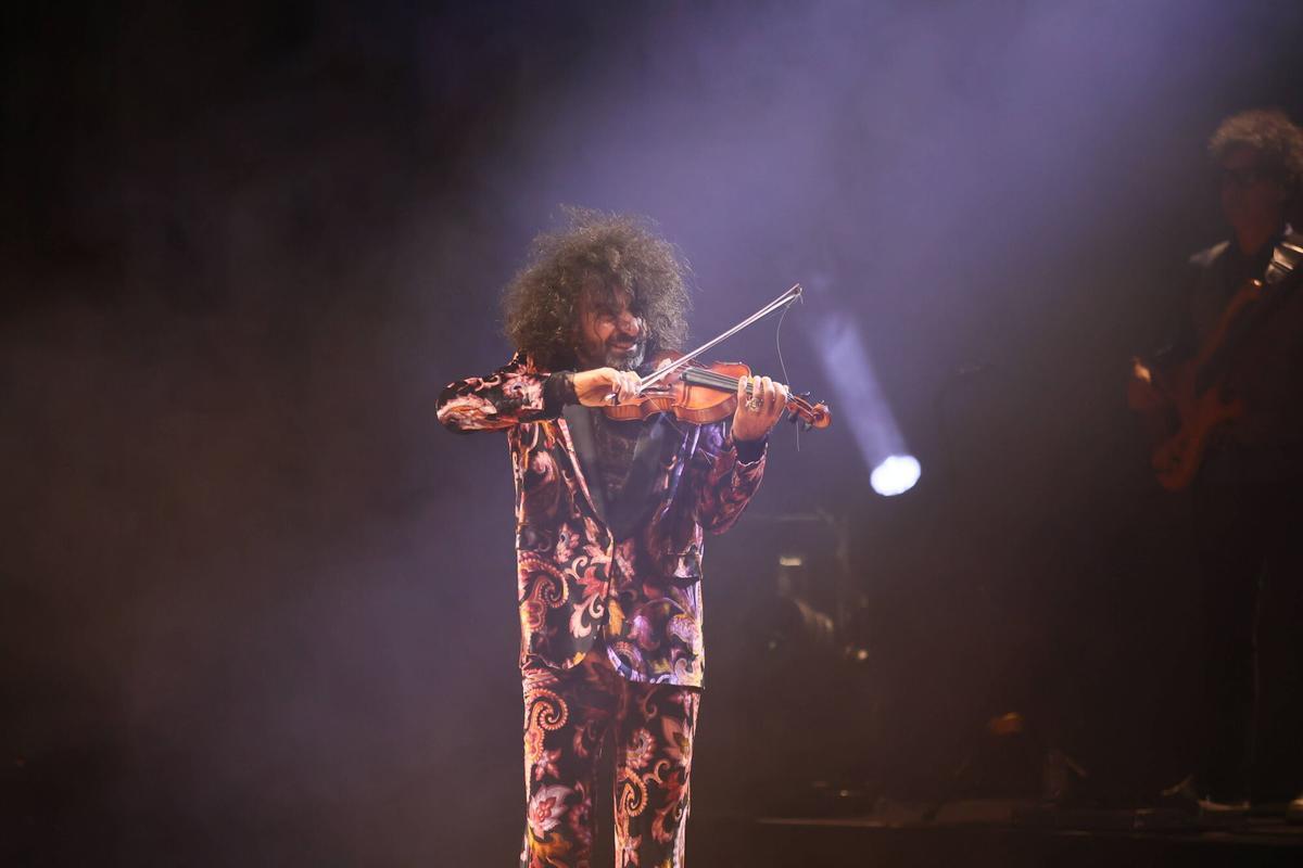 Ara Malikian hace vibrar al público de Oviedo con "Intruso"