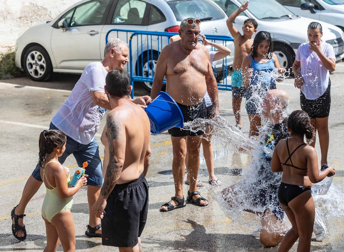 Las imágenes de la banyà de las fiestas de San Roque