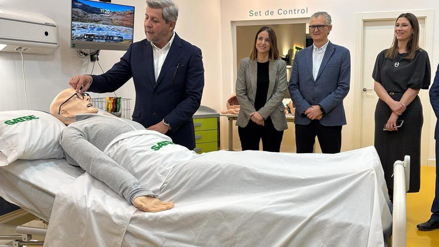 Una sala de entrenamiento para enfermería y fisioterapia