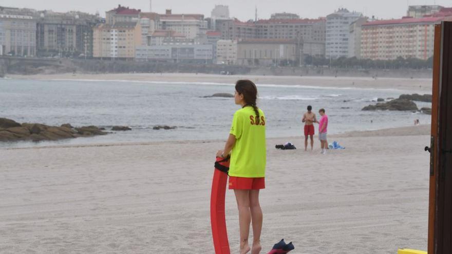 Más de 30 socorristas y una aplicación de incidencias para iniciar la temporada de playa