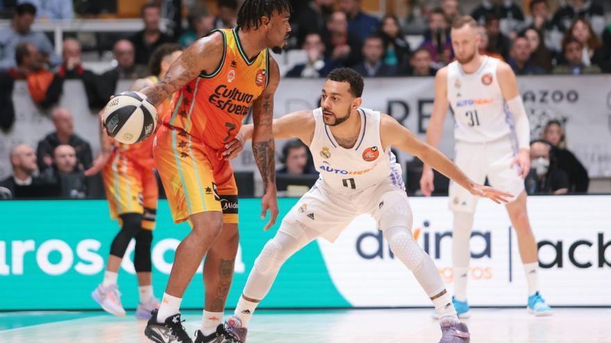 Chris Jones, en el último partido de la Copa del Rey ante el Real Madrid. | ACB PHOTO / AITOR ARRIZABALAGA