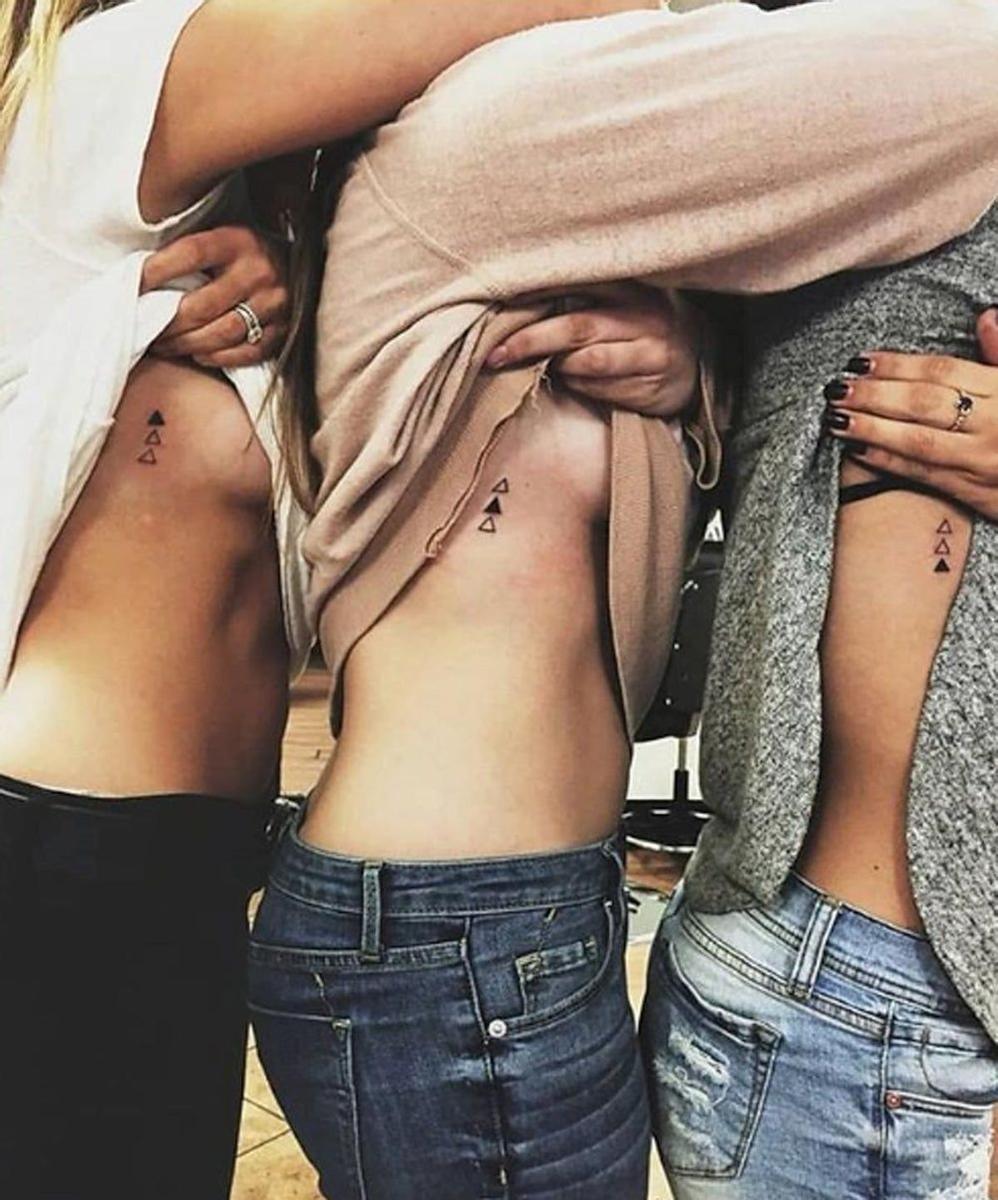 Tatuajes con amigas: algo simbólico