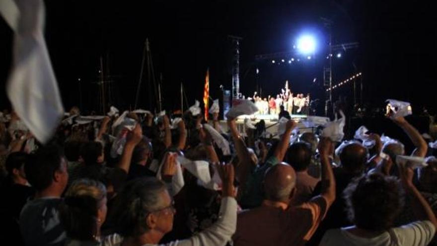 El cant de taverna torna a Calella amb la Cantada d&#039;Havaneres