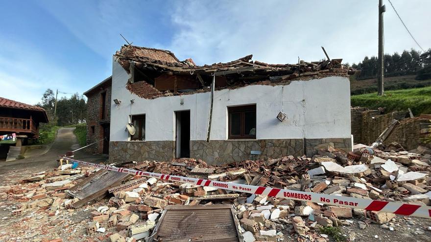 Doce personas heridas al derrumbarse el techo de una vivienda en Asturias