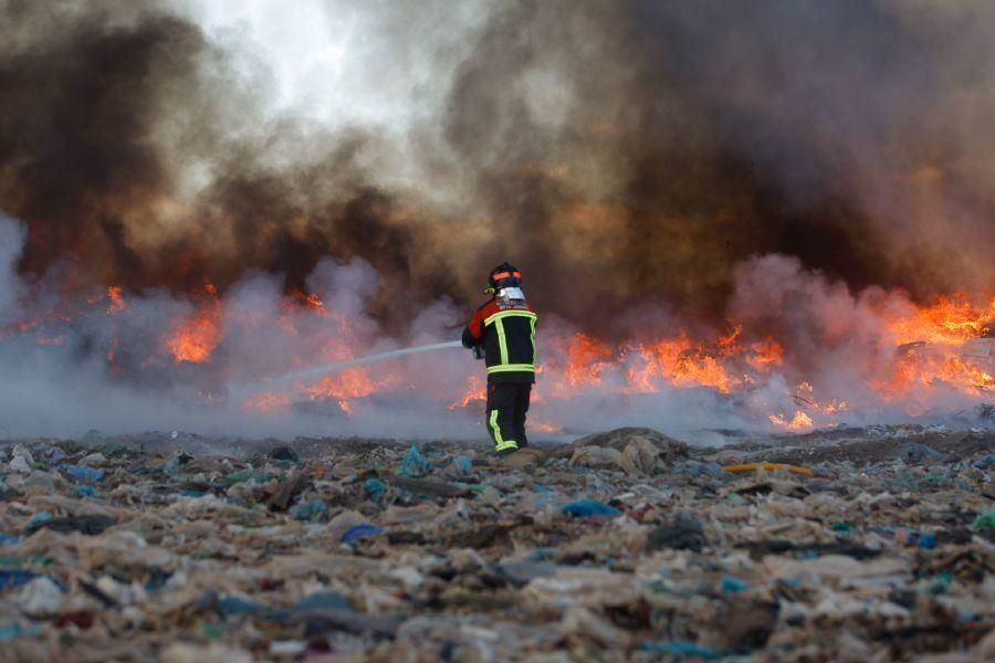 Incendio en el vertedero de Zamora