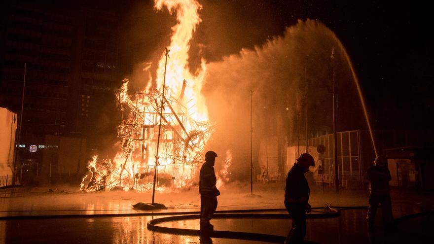 Cremà de la falla municipal de València de las Fallas 2022