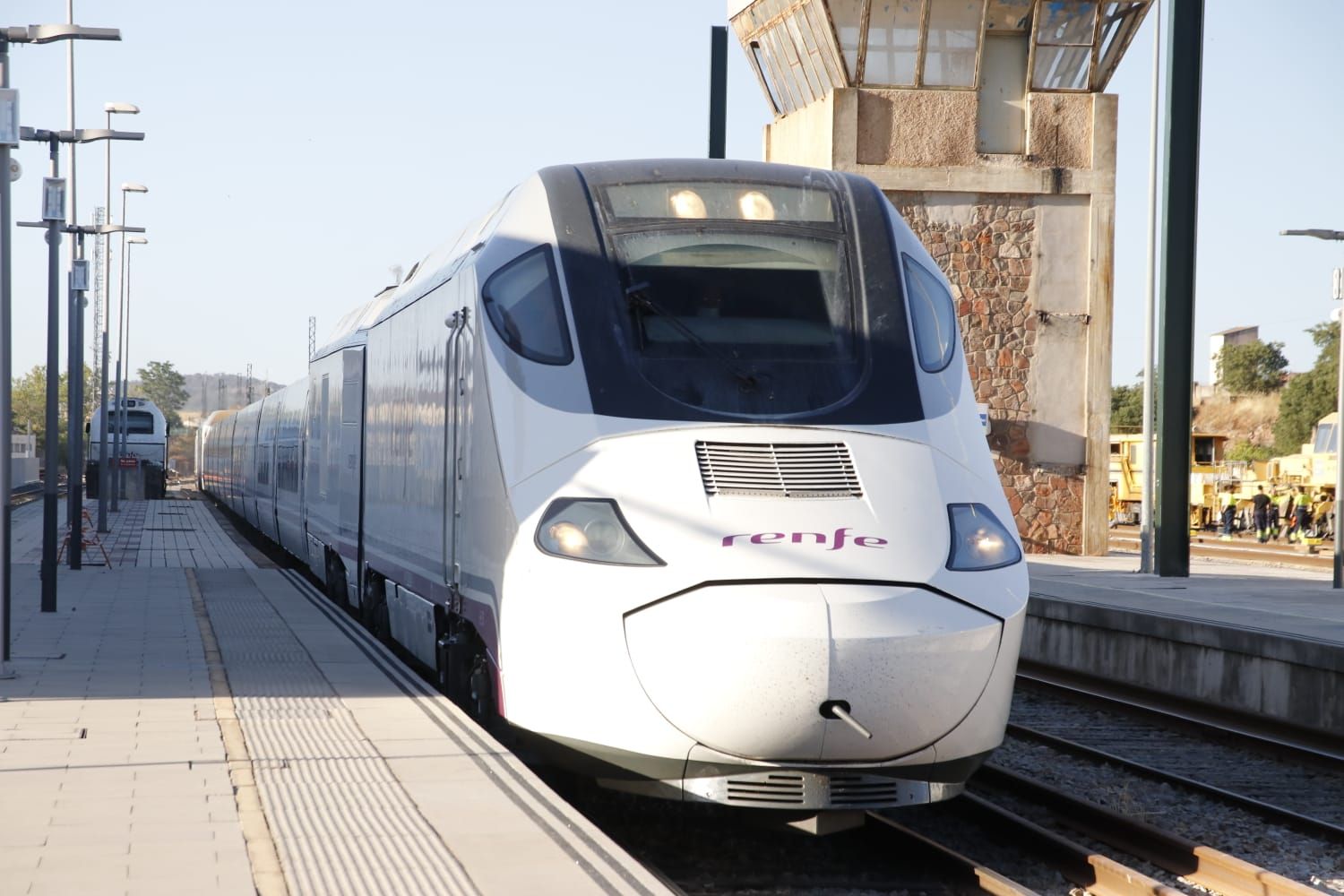 Primer viaje del tren rápido Badajoz-Madrid