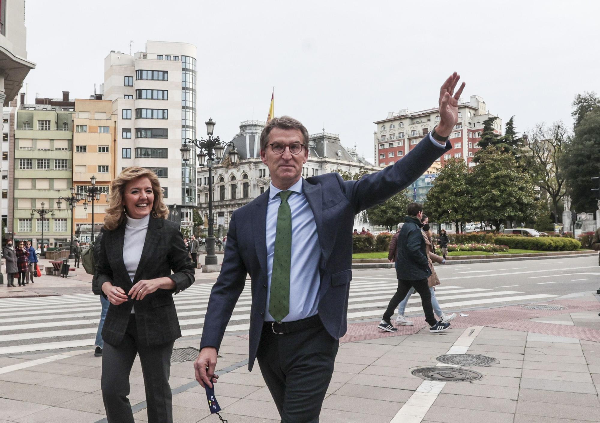 Núñez Freijóo se encuentra con los populares asturianos en Oviedo