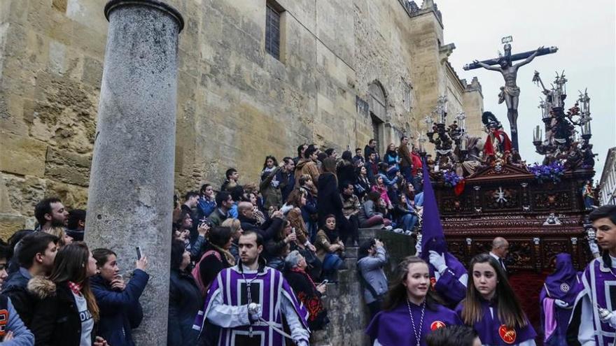 La Agrupación señala que «ningún abonado se quedará sin su palco»