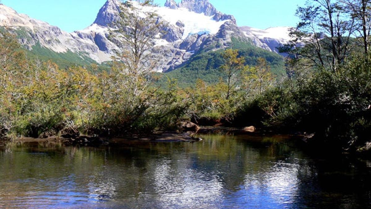Lago Baguilt, remanso de paz en el corazón de la Patagonia