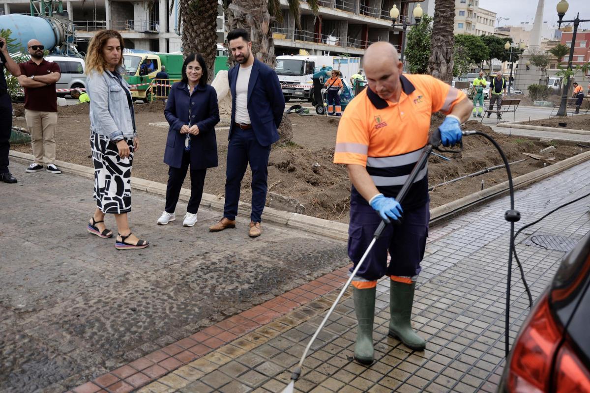 Carolina Darias, Gemma Martínez Soliño y Héctor Alemán supervisan  la IV Fase de las Actuaciones Conjuntas de Limpieza y Cuidado de Zonas Verdes