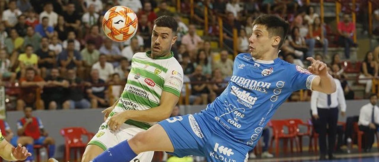 Alberto Saura, en el Córdoba Futsal-Noia en Vista Alegre de la Liga.