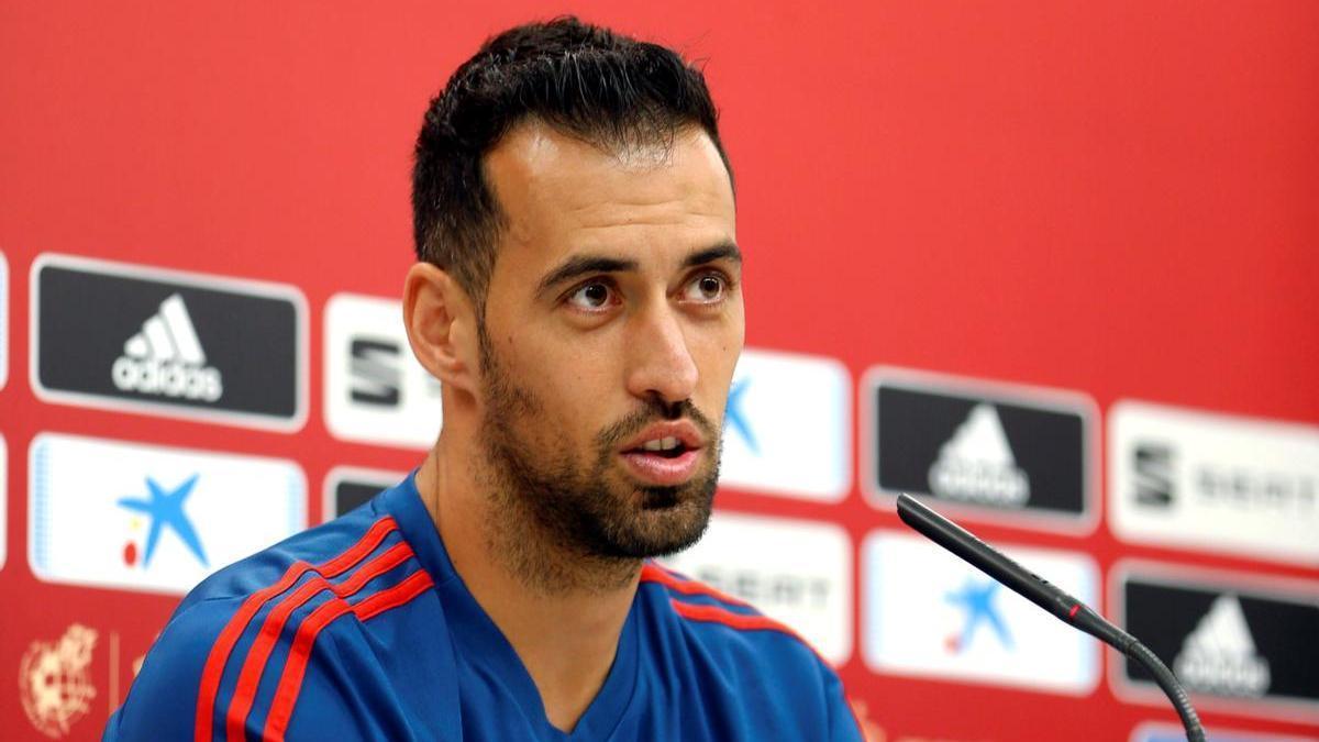 Sergio Busquets, con la selección española de fútbol.