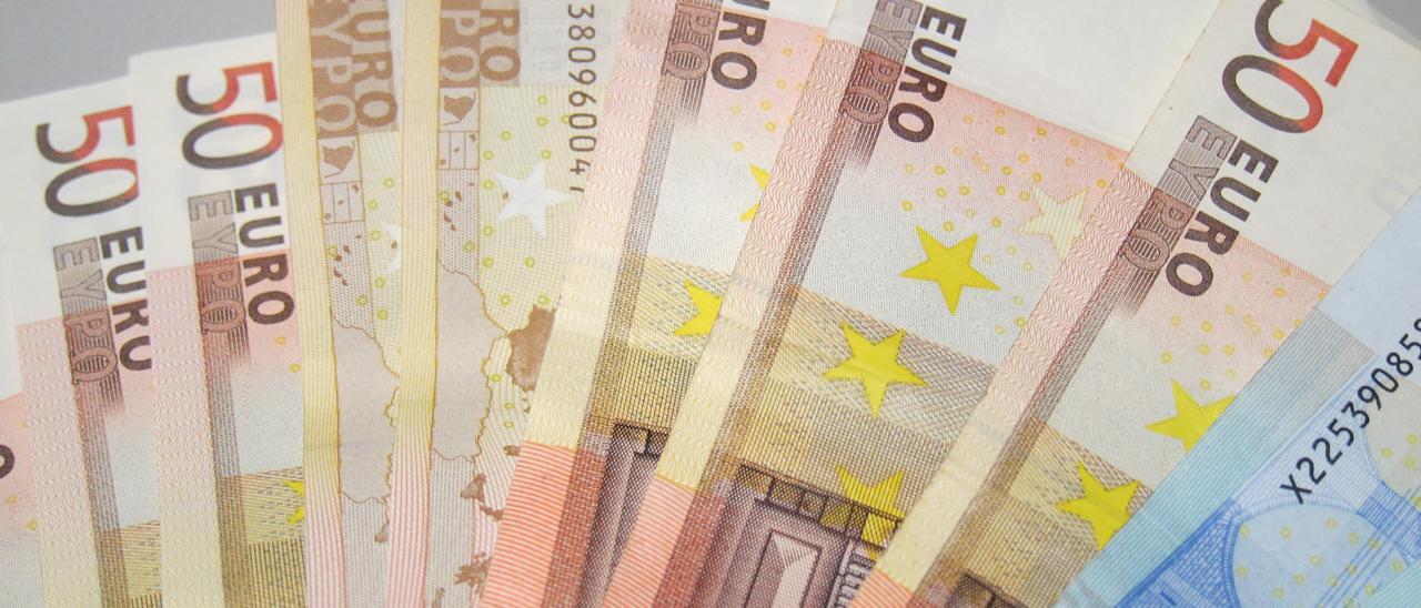 Billetes de euro, dinero