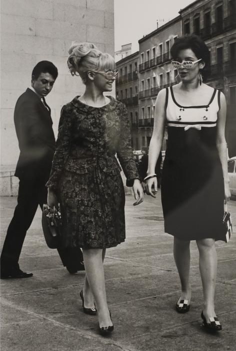 Dues models al carrer (Madrid, 1968)