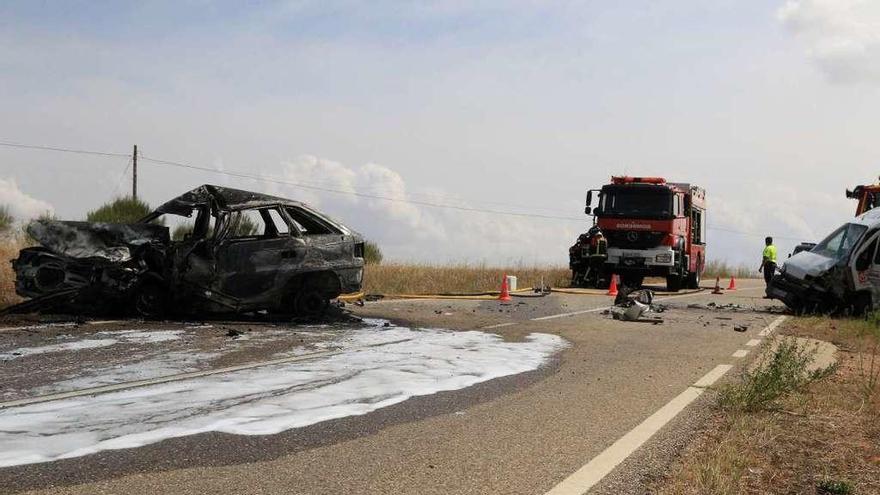 El aparatoso suceso condicionó temporalmente el tráfico de la carretera.