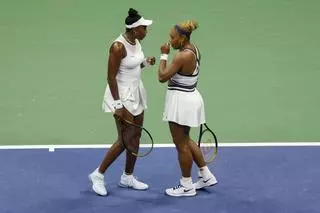 Venus y Serena Williams no pasan de la primera ronda en su regreso a Nueva York